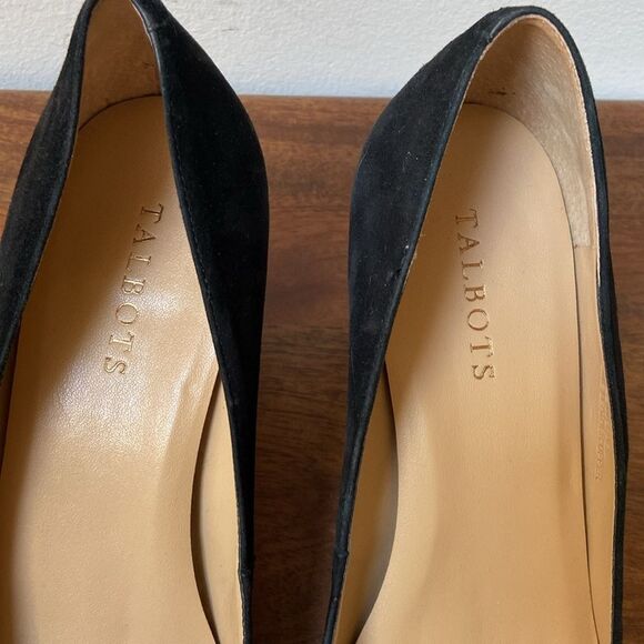 Talbots Classic Black Suede Pumps - Picture 5 of 10